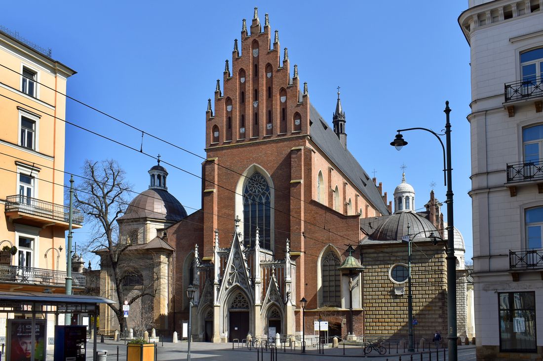 widok na Bazylikę Świętej Trójcy w Krakowie